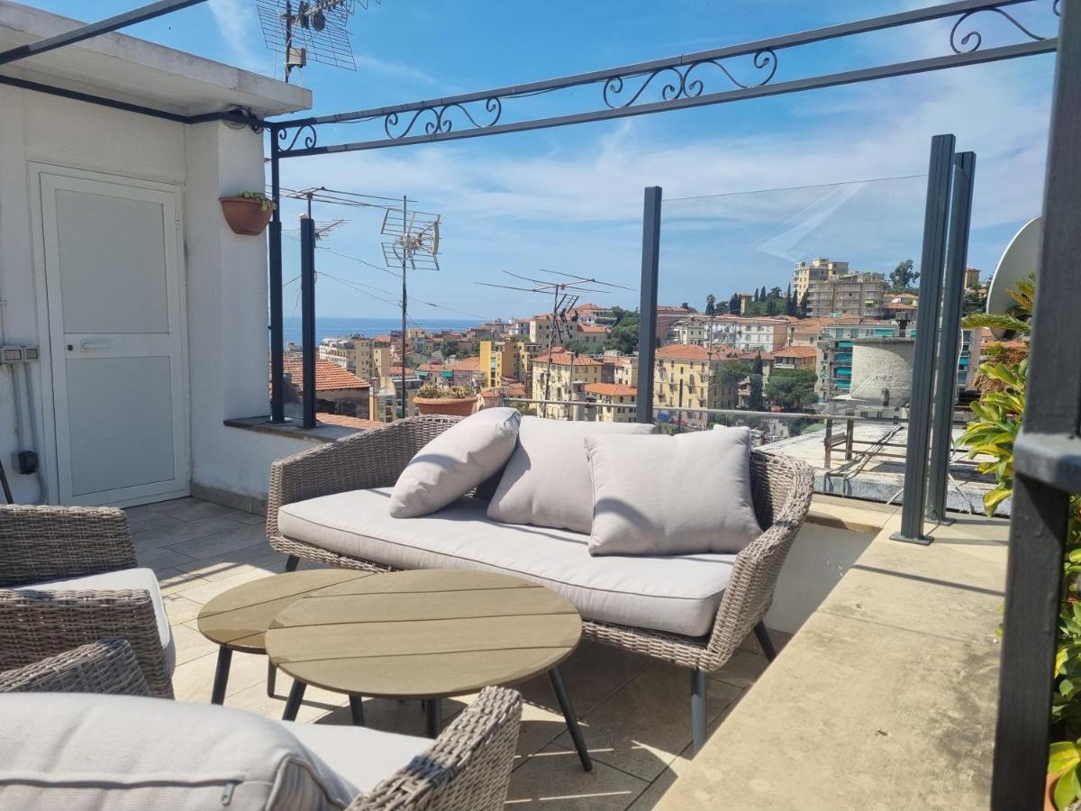 La Casa Dello Svedese Apartment Sanremo Bagian luar foto